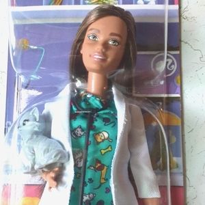 Barbie Pet Vet Doll and Kitty New